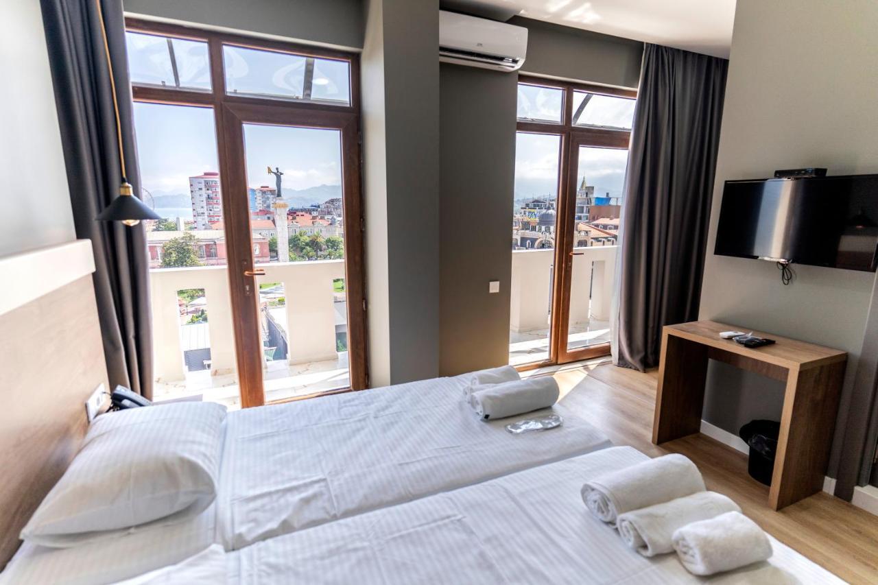 Boulevard Apartments Batumi Exterior foto