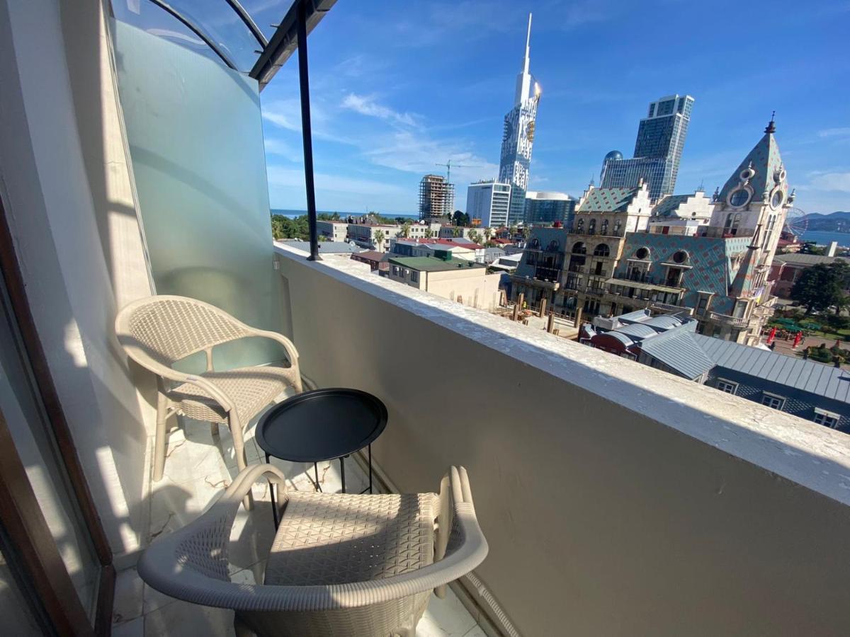 Boulevard Apartments Batumi Exterior foto